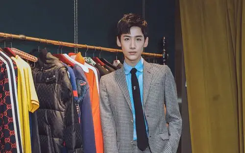 白敬亭帅气写真高清图片桌面壁纸