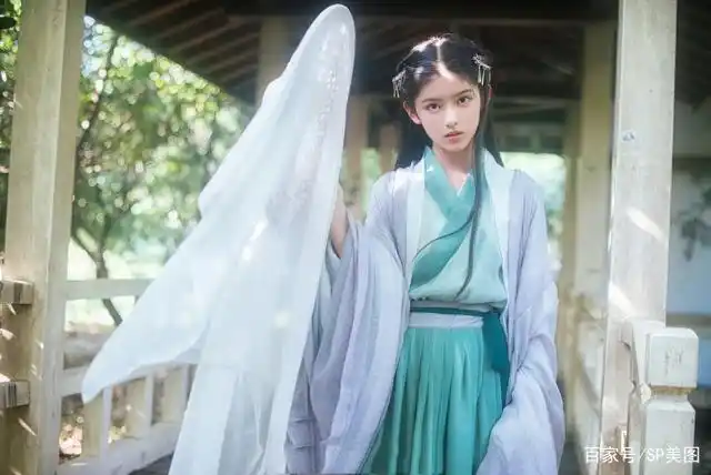 赵蕴卓古装仙女美不胜收似青蛇 时尚唯美和服显青涩