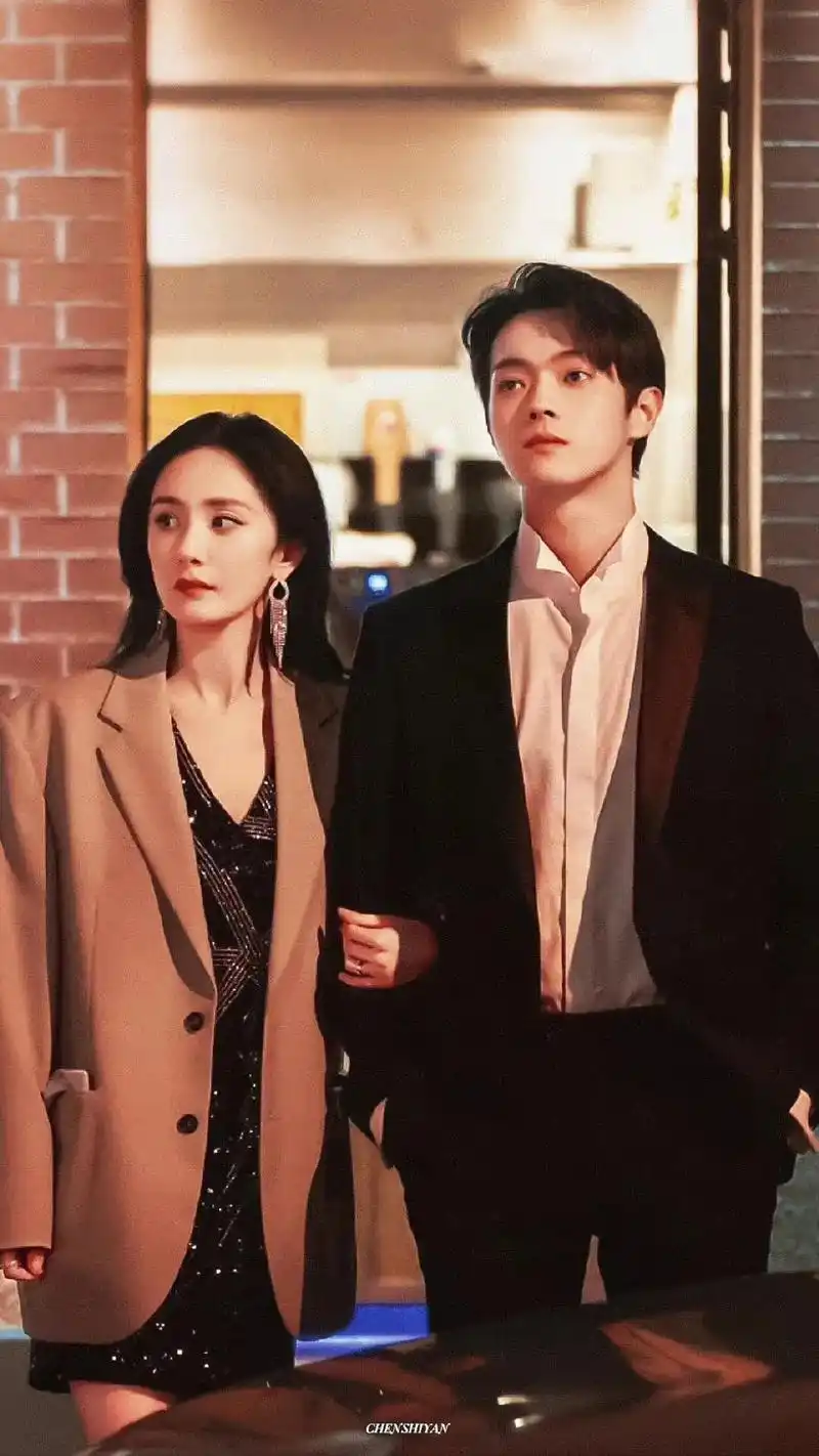 施情华意#许凯 #杨幂 #爱的二八定律  - 抖音