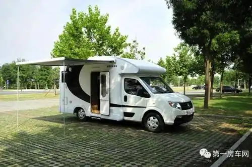 本田n-van露营房车,售价10万能住2人,为何没配b柱
