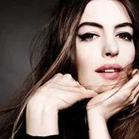 安妮·海瑟薇壁纸头像_微信头像图片大全