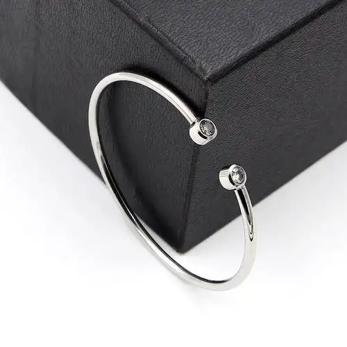 c 形袖口手镯双锆石不锈钢空心管手镯妇女 - buy stainless steel