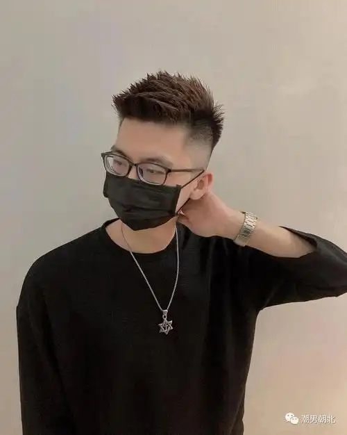 男生夏天一定不能错过的3款发型很帅