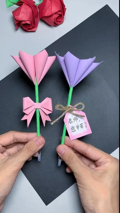 手工折纸#简单的樱花笔送给老师,教师节手工花-度小视