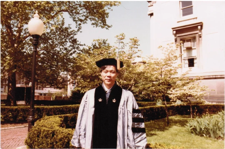 百名院士的入党心声佟振合年过八旬依然奋斗在科研一线67