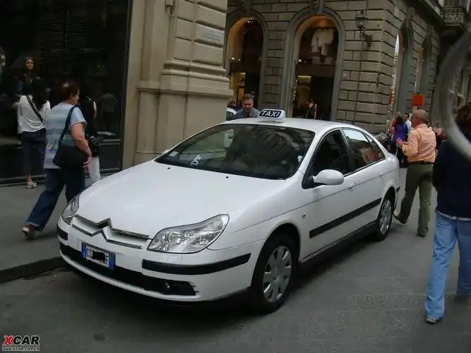 在意大利看到的雪铁龙_爱卡汽车