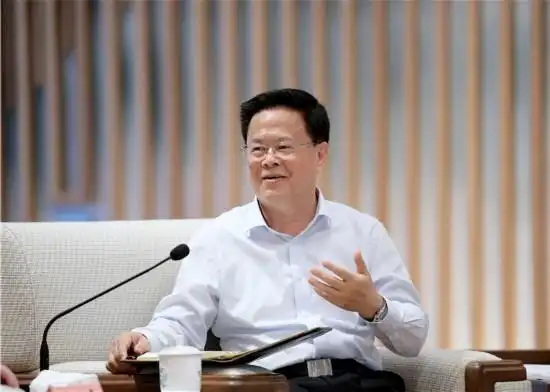 安徽省委书记郑栅洁在座谈会上讲话.