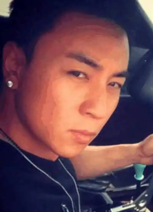 曾是"笑林小子"郝劭文,被母亲"坑"多年,现做街头吃播_郝绍文_郝少文