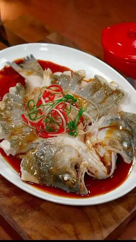 以后鲈鱼买回家你就像我这样做个清蒸鲈鱼口感滑嫩