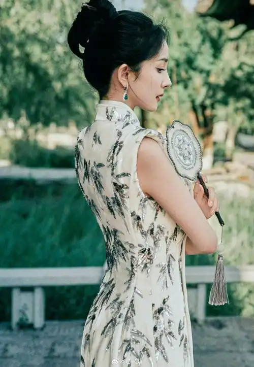 杨幂旗袍 古韵美人