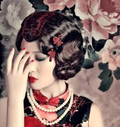 女性爱司头盘发发型 复古民国风端庄高贵