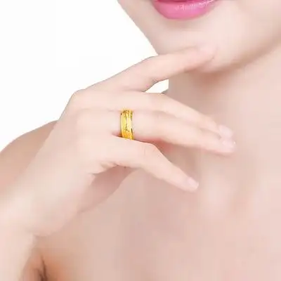 周六福 黄金戒指女 足金光面凤凰指环结婚戒指 计价珠宝