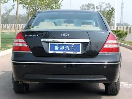 福特的传统加上德国的技术让蒙迪欧声名显赫,这次在中国投产的2004款