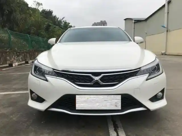 全新丰田锐志亮相,"x"车标重新回归,信仰要迭代了