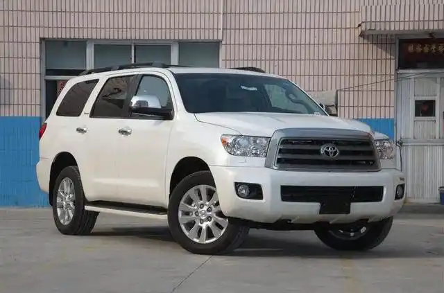 新车 正文 红杉是丰田旗下顶级的越野suv,其实原厂地位于美国,红杉最