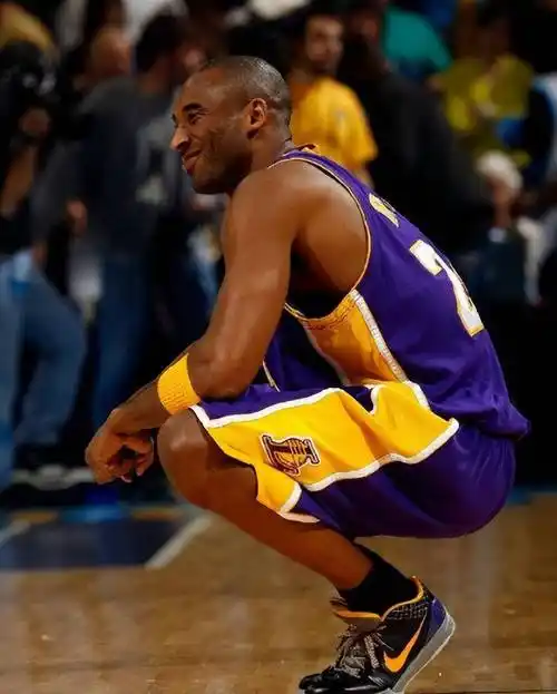 科比离开ok组合后的4年成绩如何?_湖人队_奥尼尔_首轮