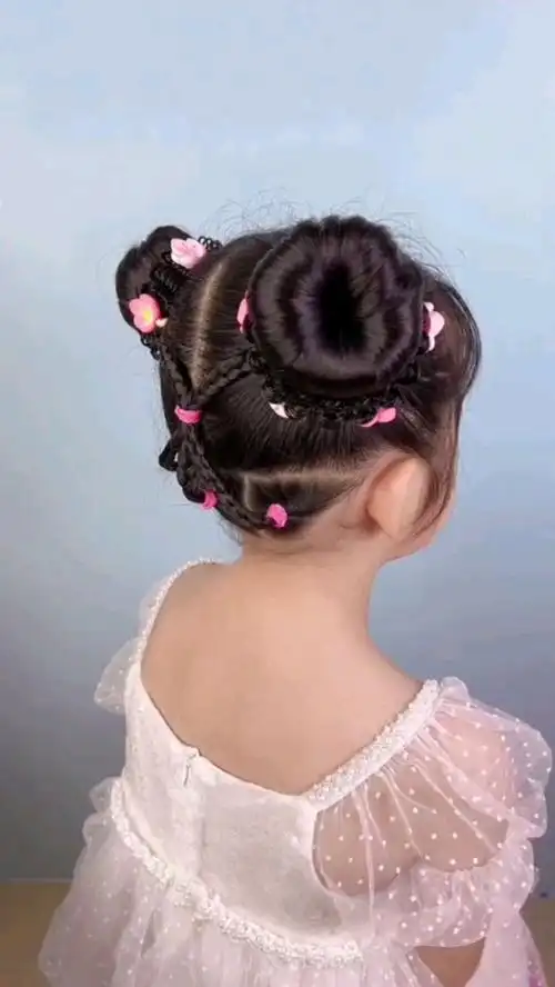 儿童编发:简单又好看的清凉丸子头,上学跳舞都可以扎,宝妈快收藏