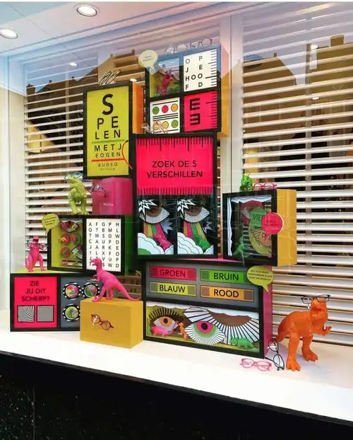 创意设计  #视觉震撼  #创意互动装置  #眼镜店  #高颜值眼镜  #橱窗