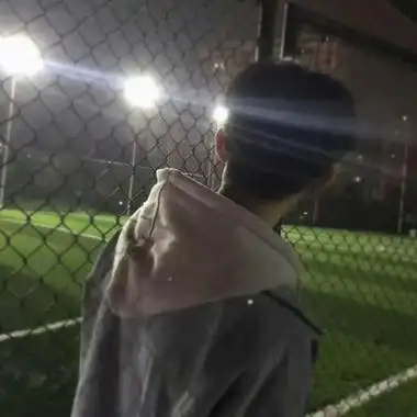 唯美男生背影头像背景夕阳的意境男头