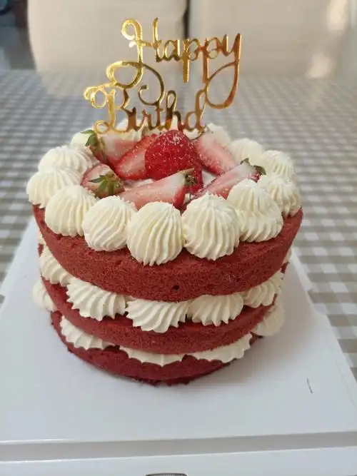 六寸红丝绒生日蛋糕的做法