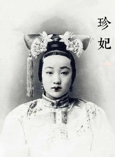 隆裕皇后是慈禧的亲侄女光绪皇帝简介:爱新觉罗·载湉,1871年8月14日