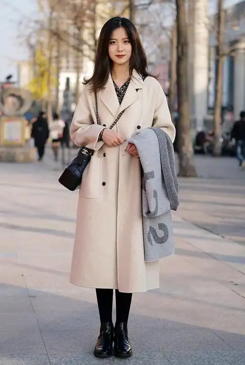 8款基础版白色大衣搭配方案 优雅端庄还显高级(组图)