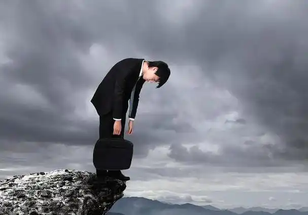 人到中年,勇敢面对困境,迎接挑战,重获新生