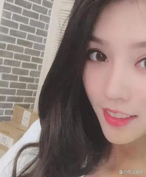 曾称霸qq空间的非主流女神程琳被称为网红鼻祖今如何