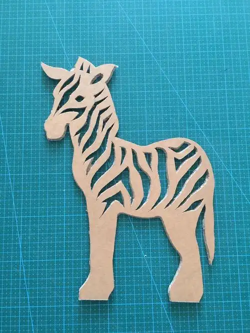 瓦楞纸动物剪影