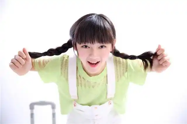 《嘉年华》小文淇顶替欧阳娜娜,搭档王俊凯出演古装剧?有点担忧