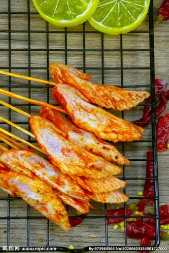 鸡翅尖小串图片