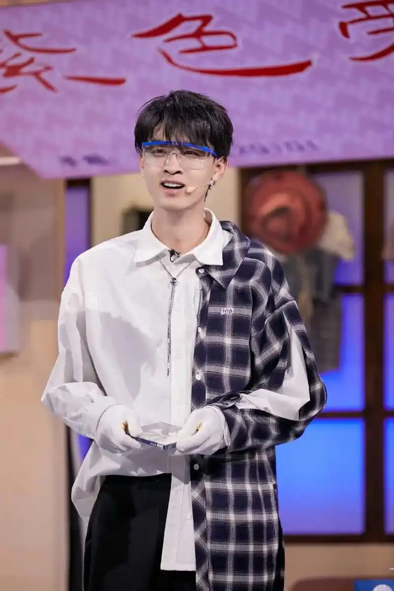 永远把真诚而誓热的爱留给秦霄贤  是晚风 - 抖音