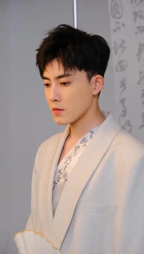 张睿库存放映室