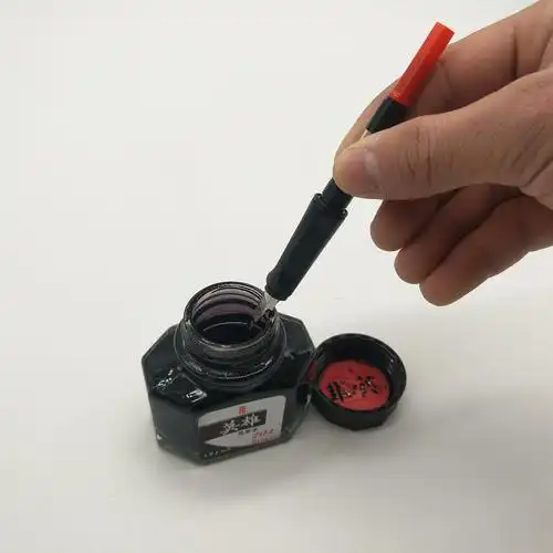 墨水99元包邮正品英雄纯黑碳素防水不堵笔颜料型笔用墨水