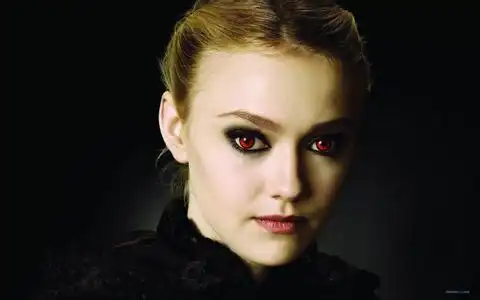 有没有达科塔·范宁的高清图,最好是红眼睛的,要好看的不要单一的