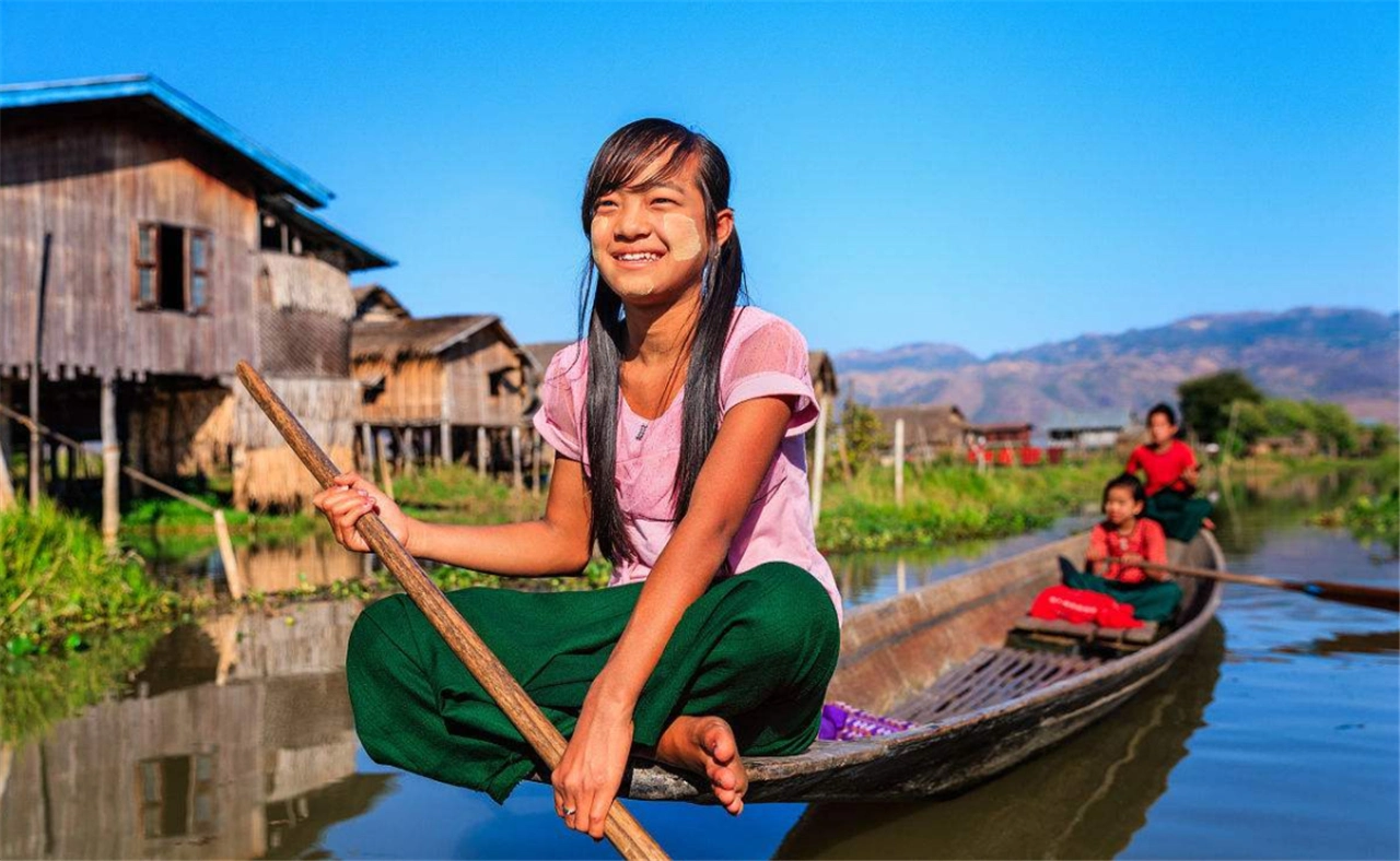 1千块人民币在缅甸能做什么?缅甸姑娘回答让你惊讶,太划算了!
