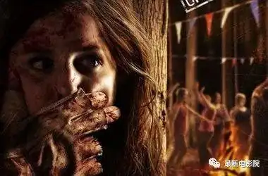 《致命弯道》是罗伯·施密特执导的一部美德合拍的血腥恐怖片,由德斯