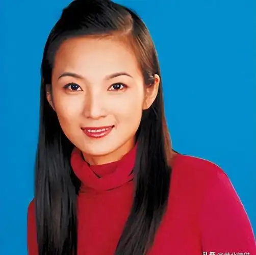 她曾红过董卿,却因与韩红"领证"而塌房,现52岁的管彤怎样了?