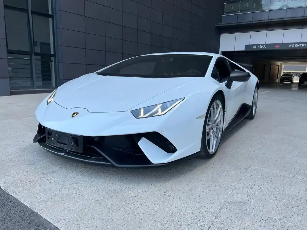 兰博基尼小牛.9000多公里20年兰博基尼小牛huracan - 抖音