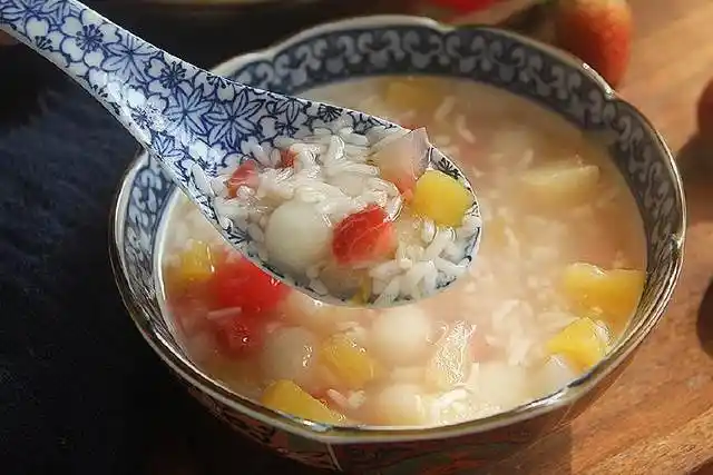 年夜饭,教你做酒酿水果甜汤,颜值爆表超简单,简直太甜蜜了!