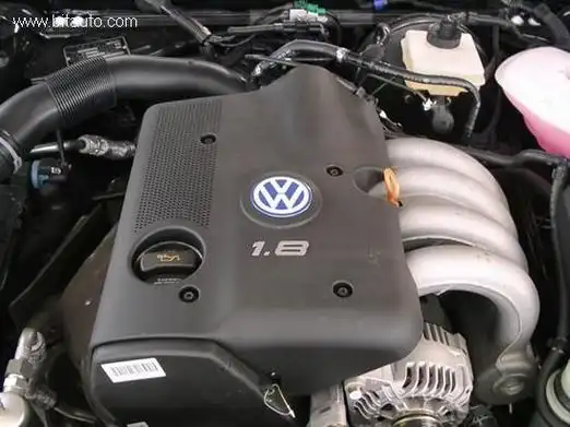 桑塔纳的发动机号在那个位置