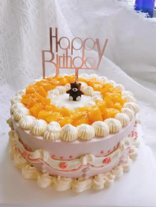 8寸水果奶油蛋糕复古裱花配新鲜水果