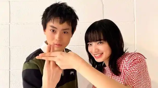 菅田将晖小松菜奈晒新合照,这神奇的夫妻相,网友看呆!_腾讯新闻