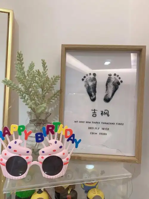 新生儿礼物小脚印