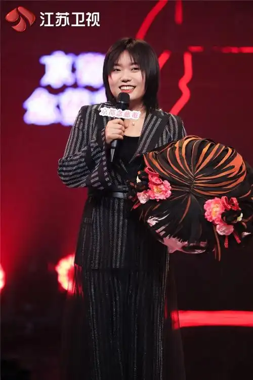 蒙面常唱将猜猜猜伊能静许靖韵李雪琴揭面现身