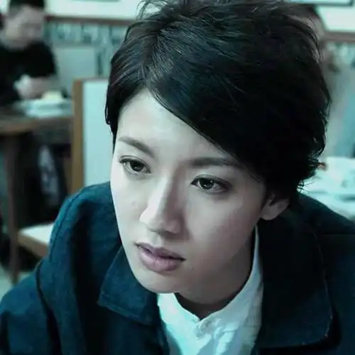 网易首页>网易号>正文申请入驻>蔡思贝在《陀地驱魔人》电影中饰演