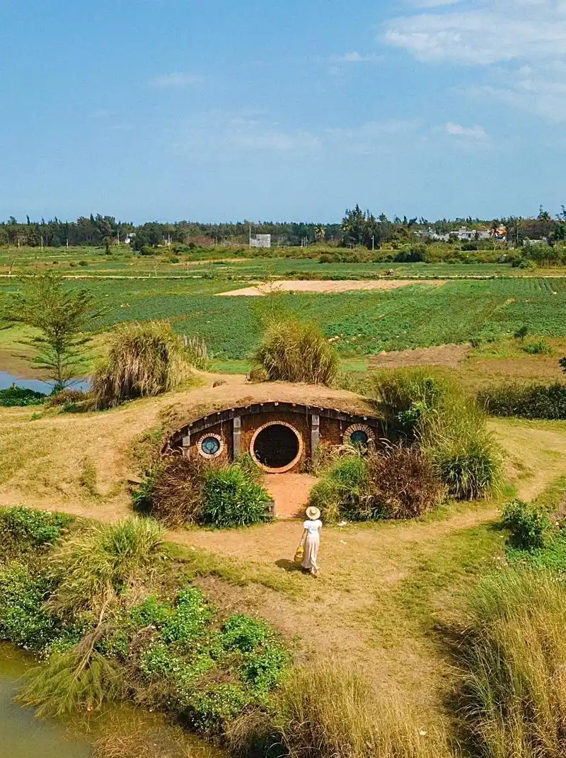 海南这霍比特人小屋荒废啦!特地来会失望噢.hi～我是黛黛 前 - 抖音