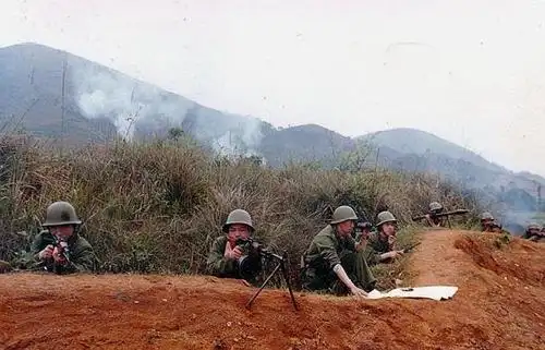 老山轮战中的解放军大炮兵8千多门火炮发射240万发炮弹