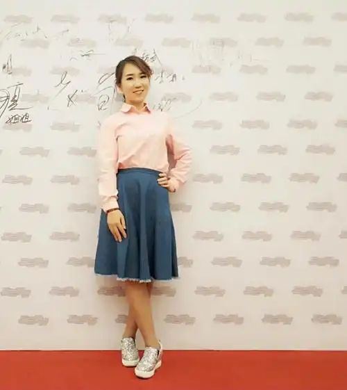 励志歌手主持人徐丹受邀参加内蒙古卫视《马兰花开》__凤凰网