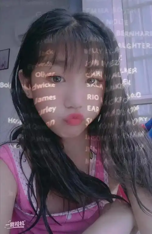 我很想火啊[做鬼脸][做鬼脸],做一个大家都喜欢的女生[可爱]自拍这几